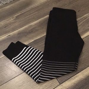 Black full length activewear leggings